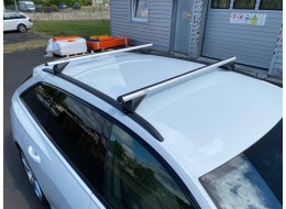 Lockable aluminum crossbar ROOF RACK IN 1, 120 cm, load capacity 90 kg